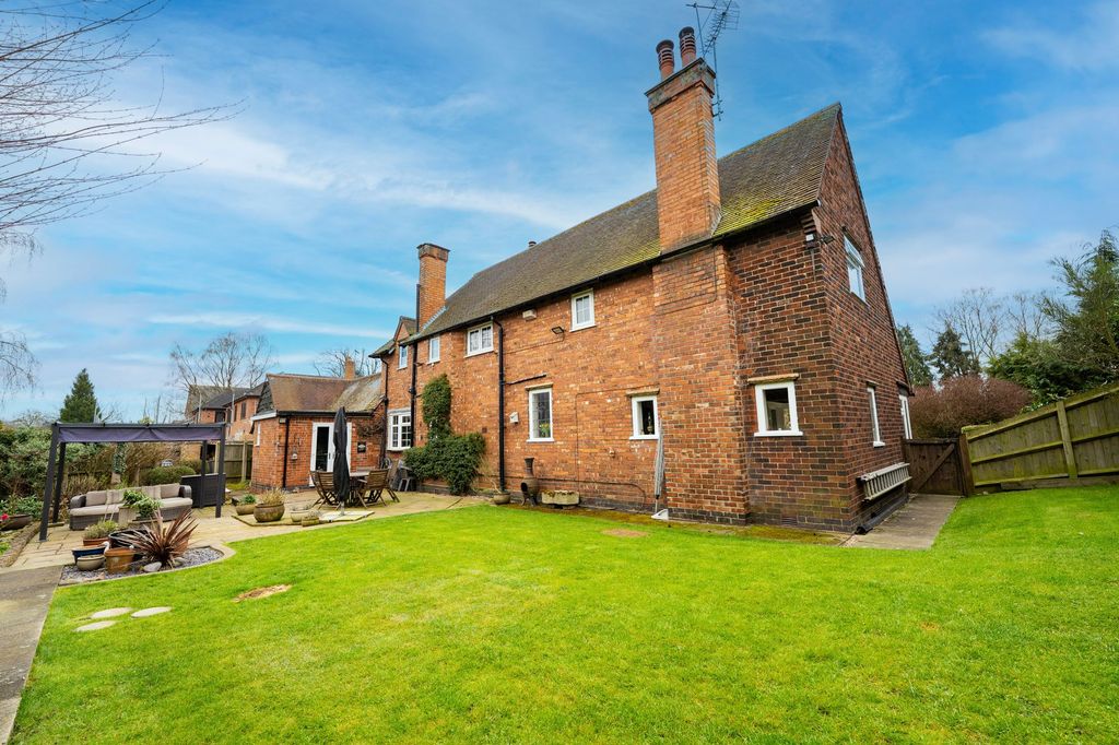 Additional image 30 of 4 bed detached house for saleField House, 184 Derby Road, Ilkeston DE7