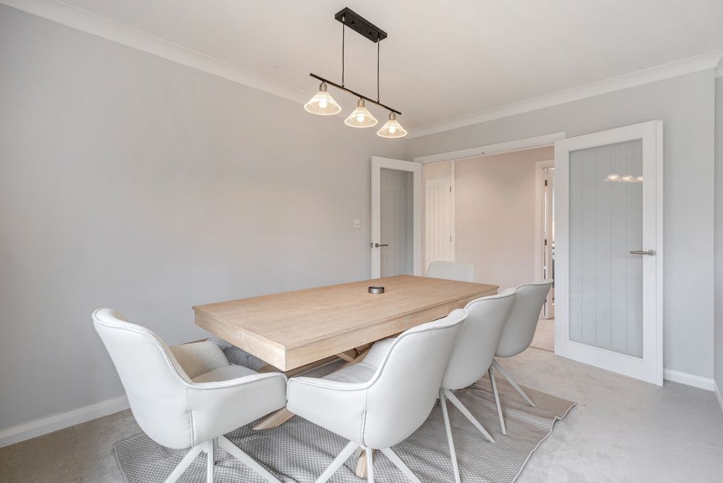 Property photo 3 of 13 1433365-7-69c274B...