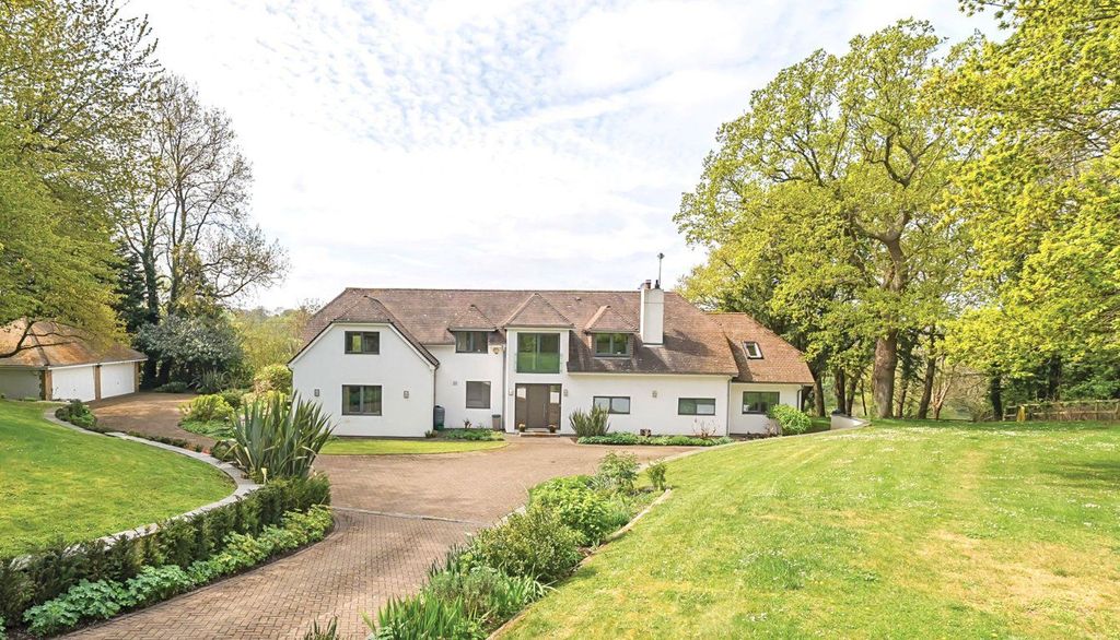 Property photo 2 of 16