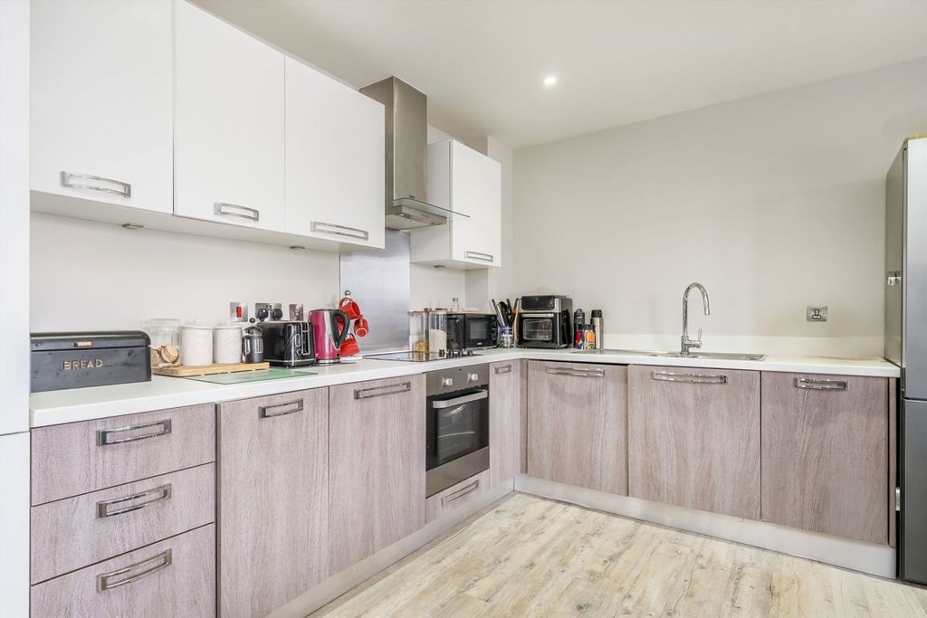 Property photo 3 of 6