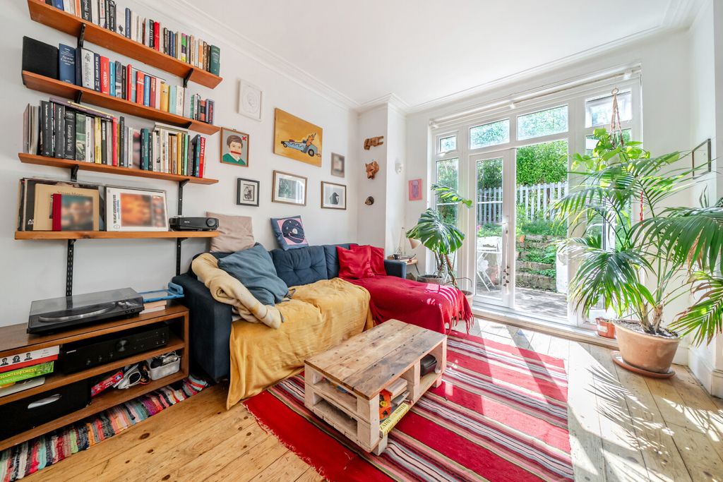 Property photo 3 of 9 1472071-14-6A27F9...