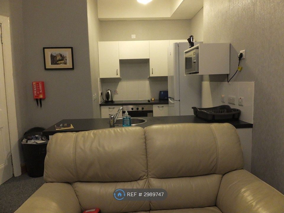 Property photo 3 of 14 Lounge/Kitchen