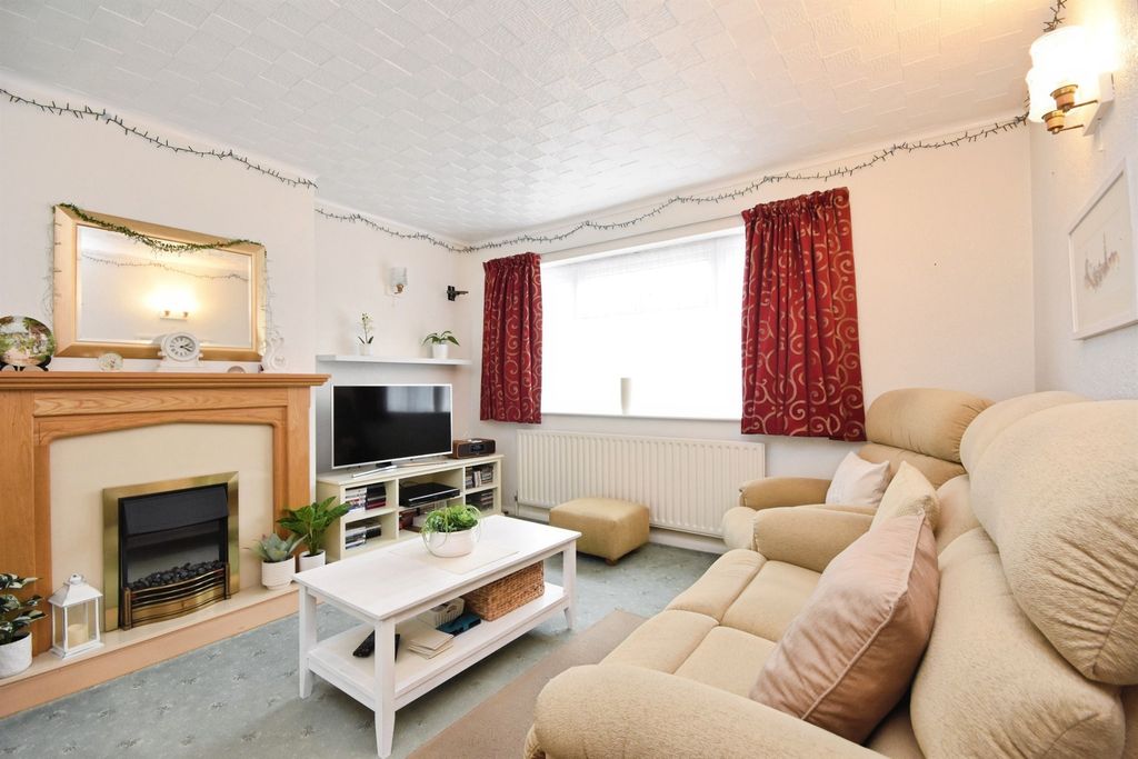 Property photo 2 of 16