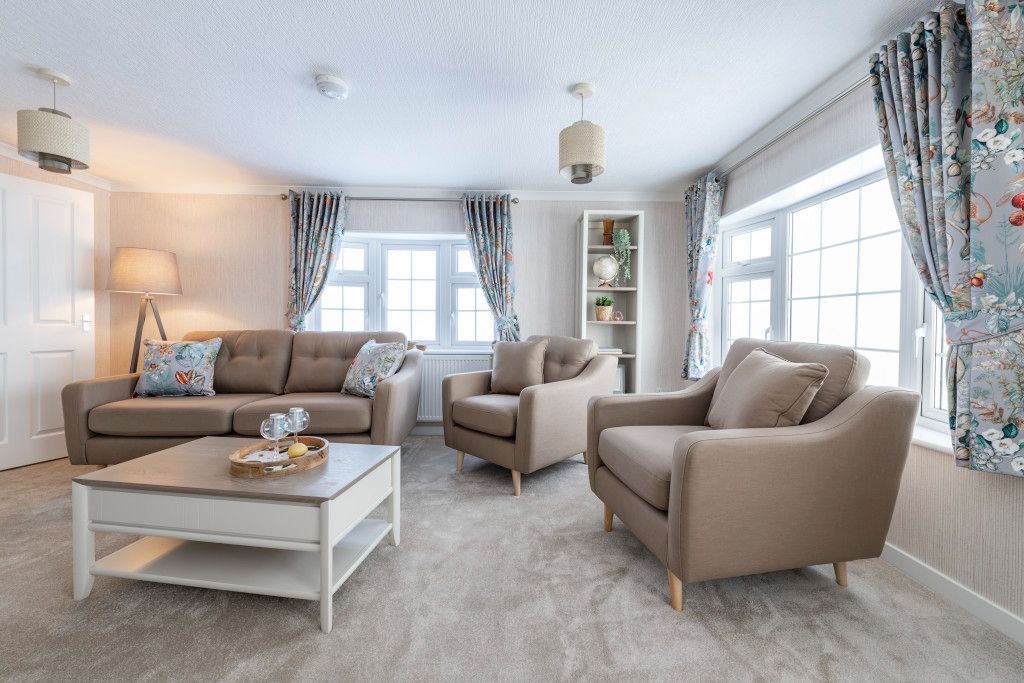 Property photo 1 of 35