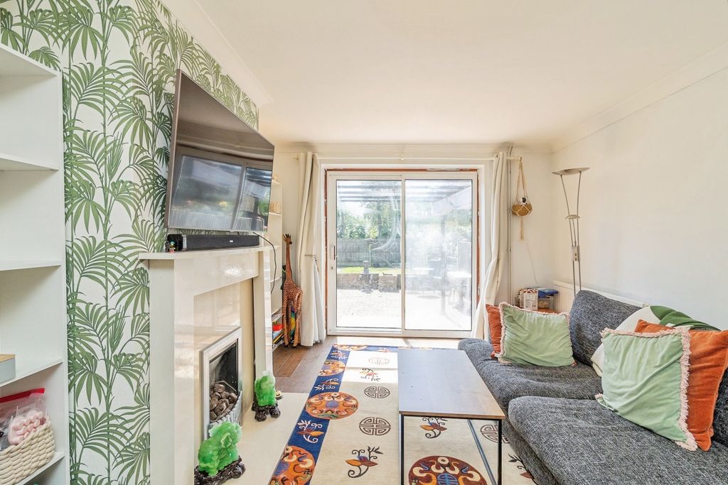 Property photo 3 of 19 Pbox-Img.Jpg