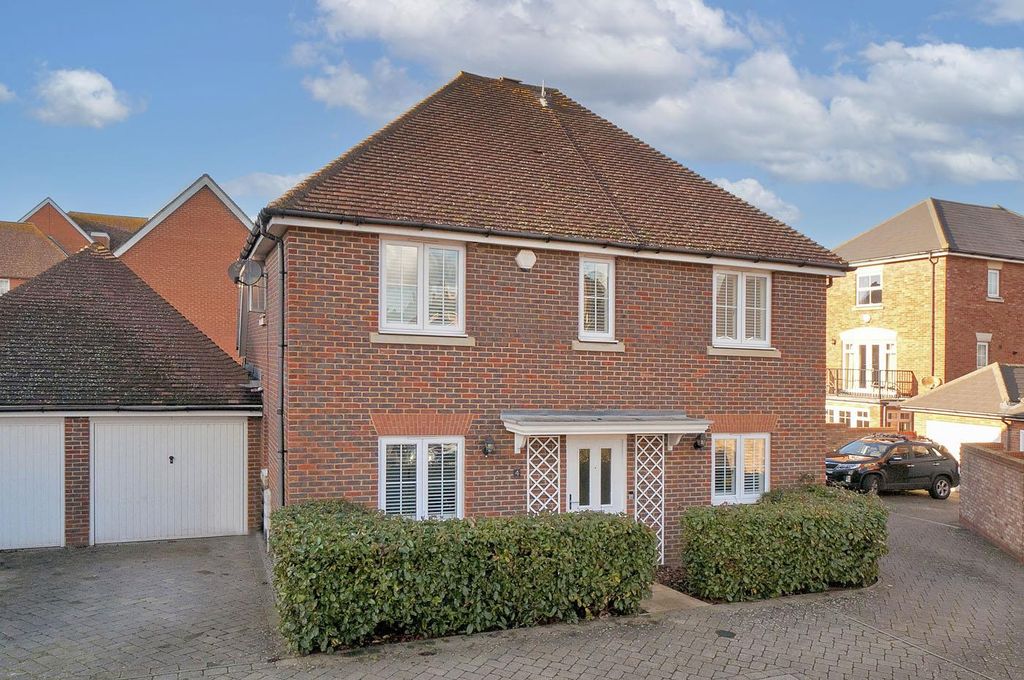 Property photo 1 of 18 1