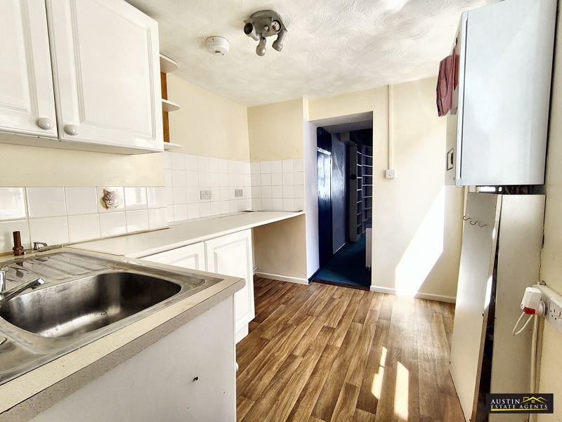 Property photo 3 of 14 Photo 12