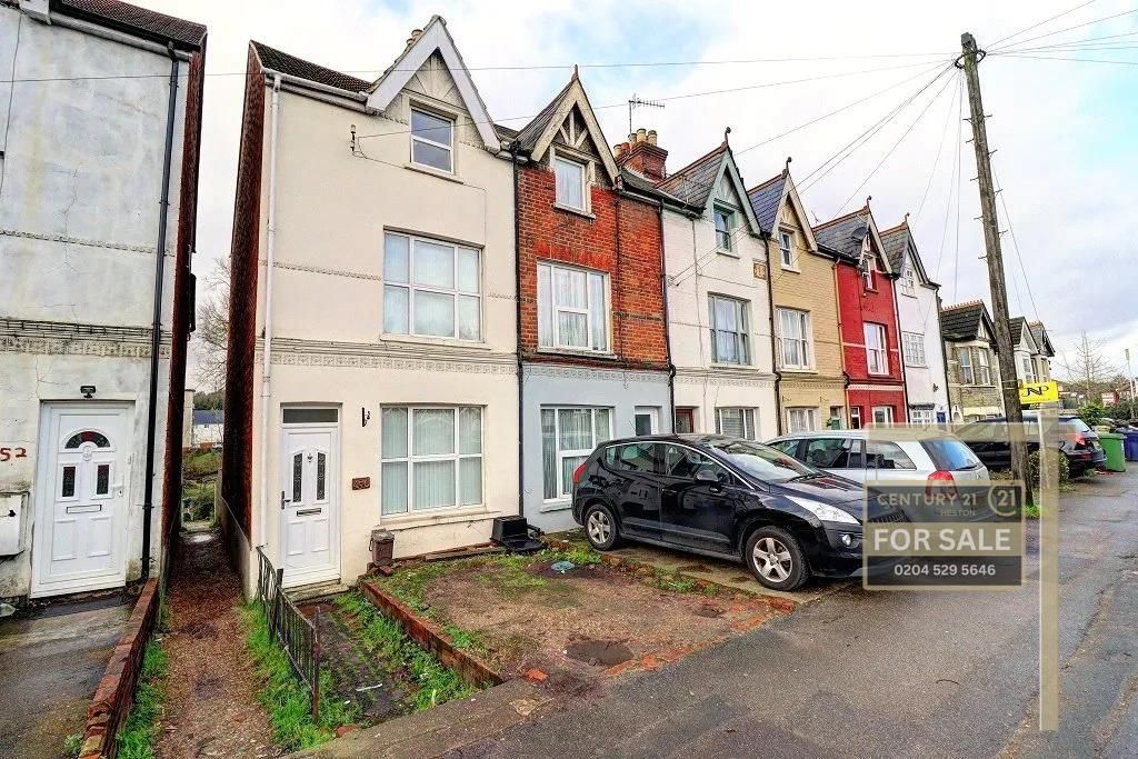 Property photo 1 of 8