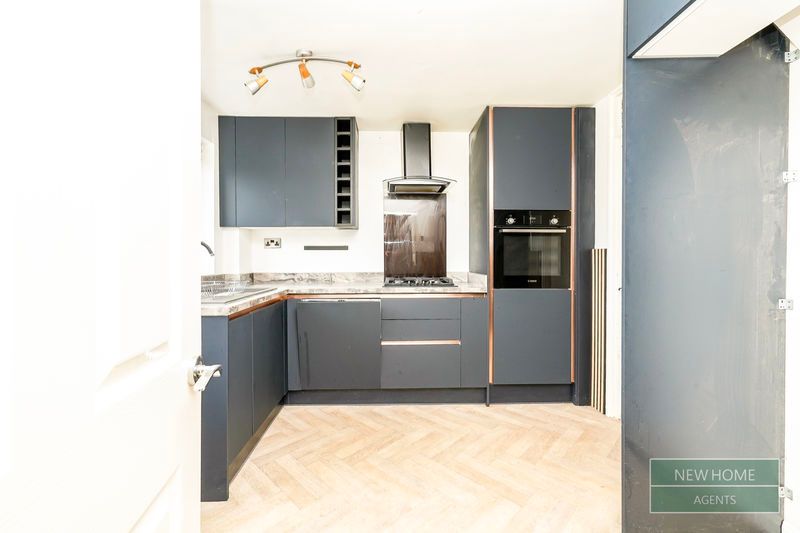 Property photo 3 of 16 Photo 17