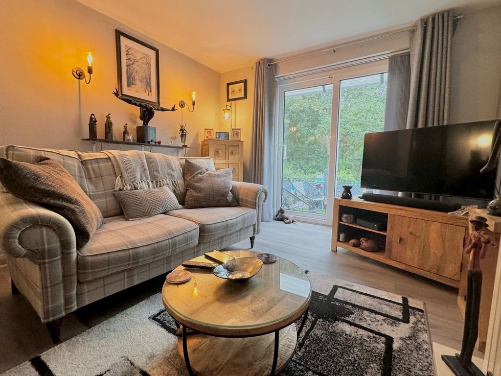 Property photo 1 of 28