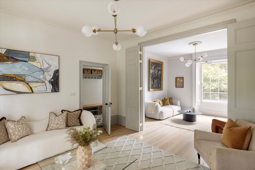 Property photo 2 of 32 Image