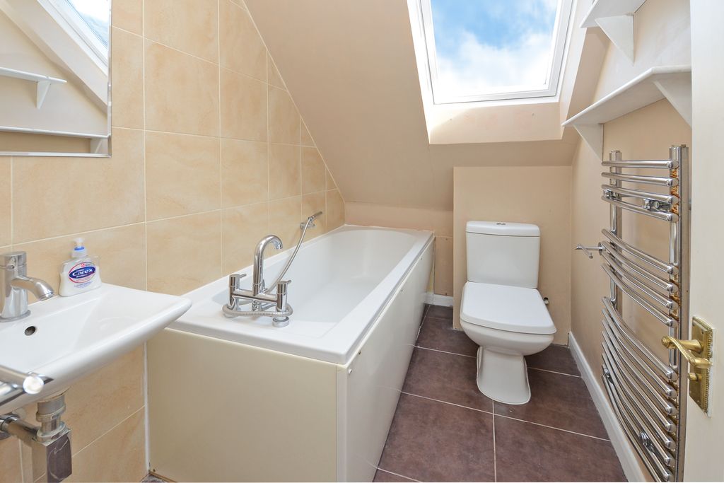 Property photo 3 of 14