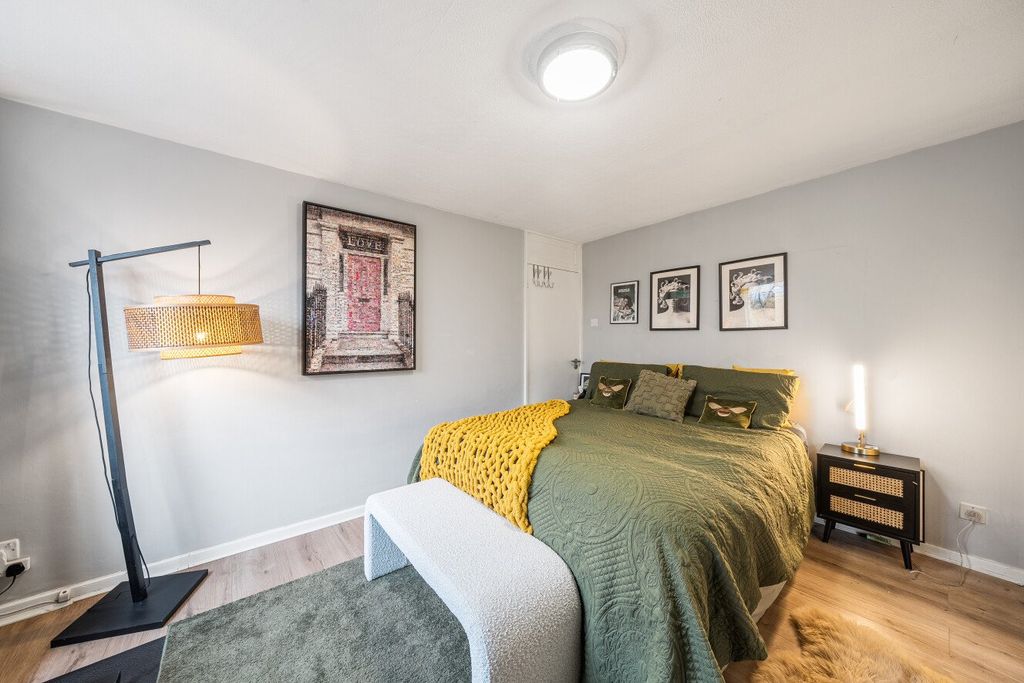 Property photo 3 of 13 Picture No. 18