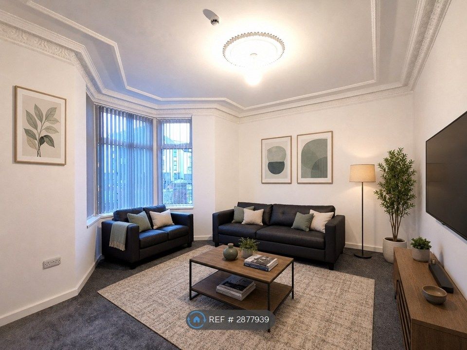 Property photo 3 of 14 Living Room