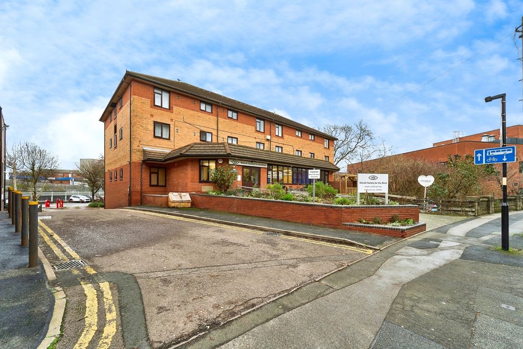 Property photo 1 of 20 Pbox-Img.Jpg