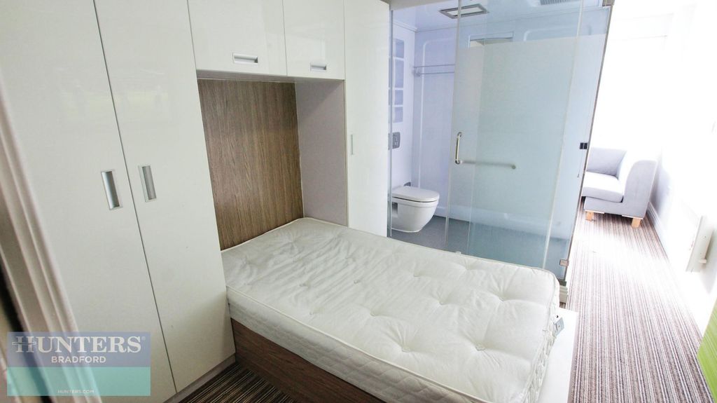 Property photo 2 of 11 77778752-Img_4641.Jpg