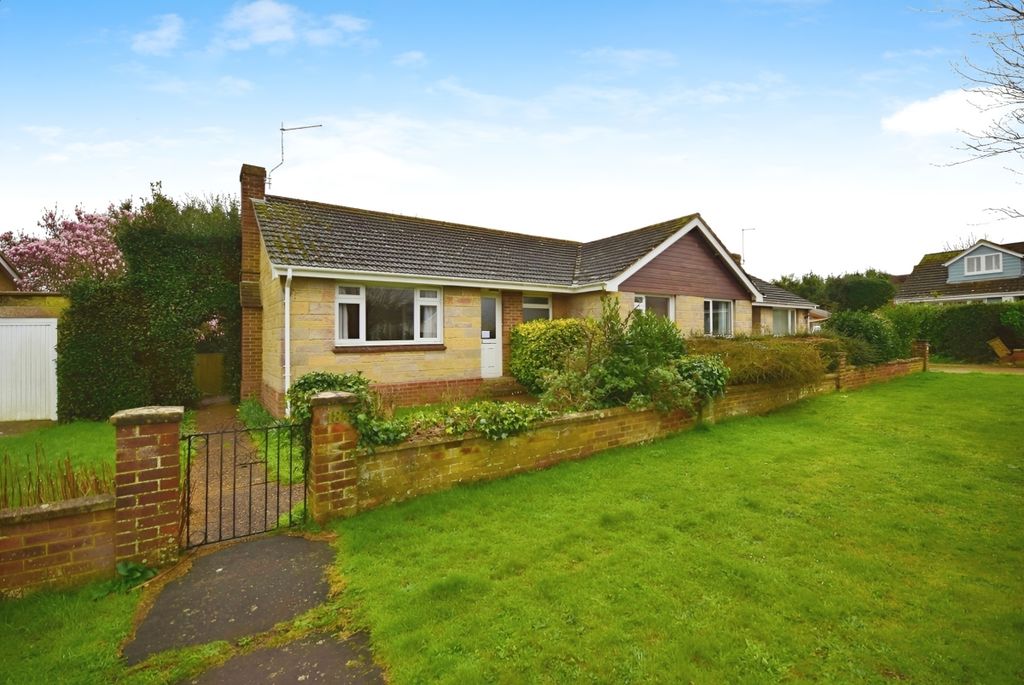 Property photo 1 of 11 Front