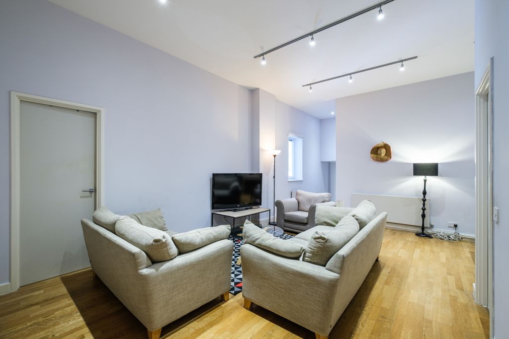 Property photo 3 of 13 3
