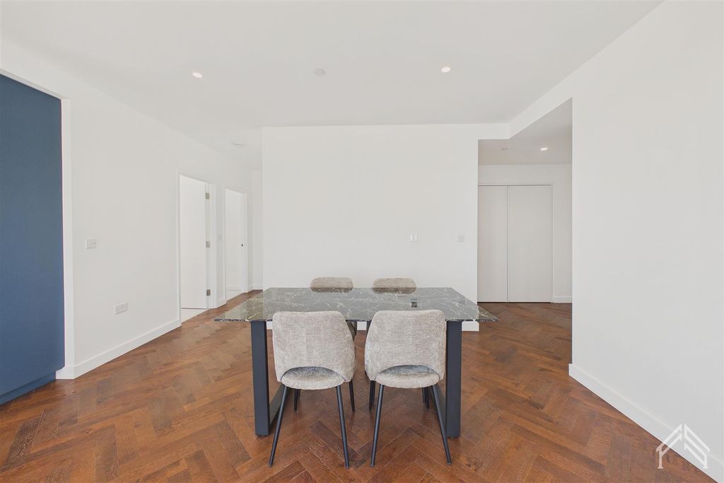 Property photo 3 of 19 5.Jpg
