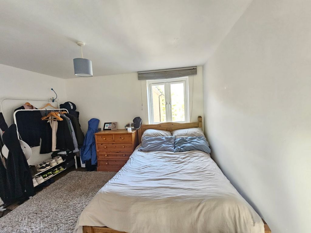 Property photo 3 of 9 Living Room