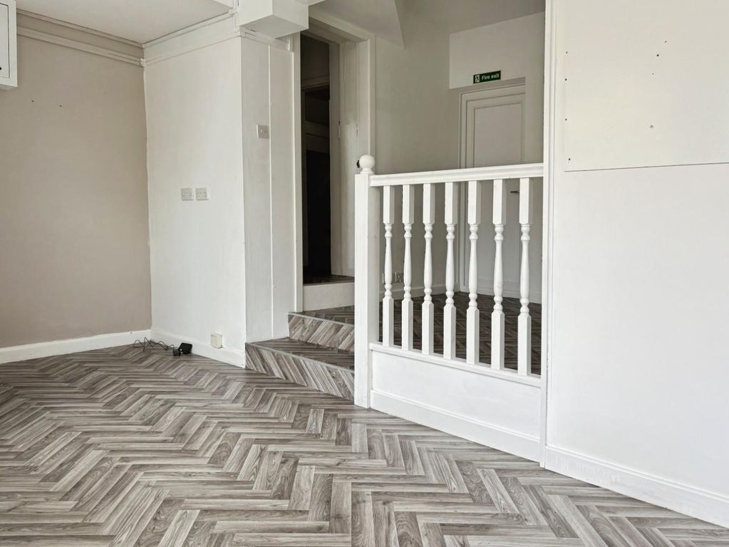 Property photo 3 of 8 F23721cc-Img_0046.Jpg