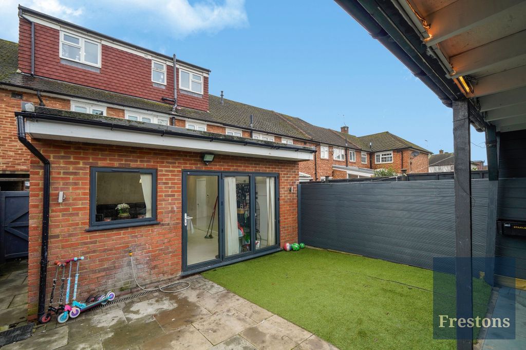 Property photo 3 of 15