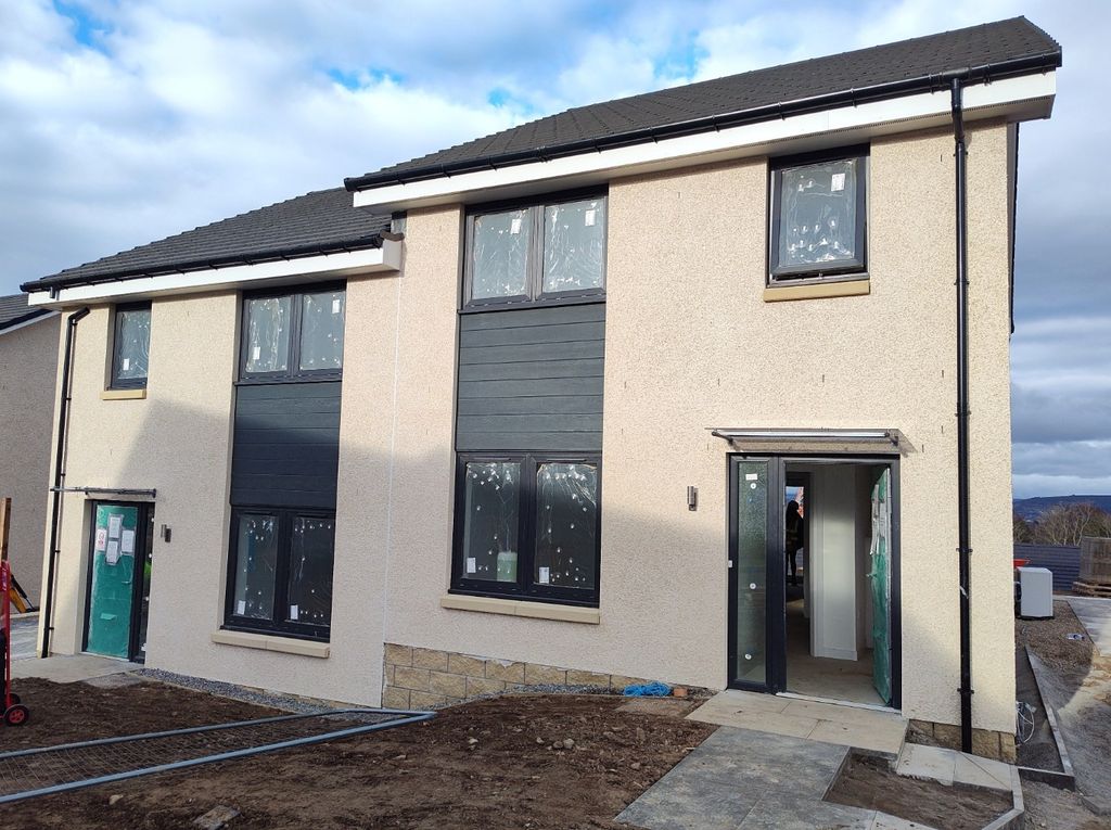 Property photo 1 of 1