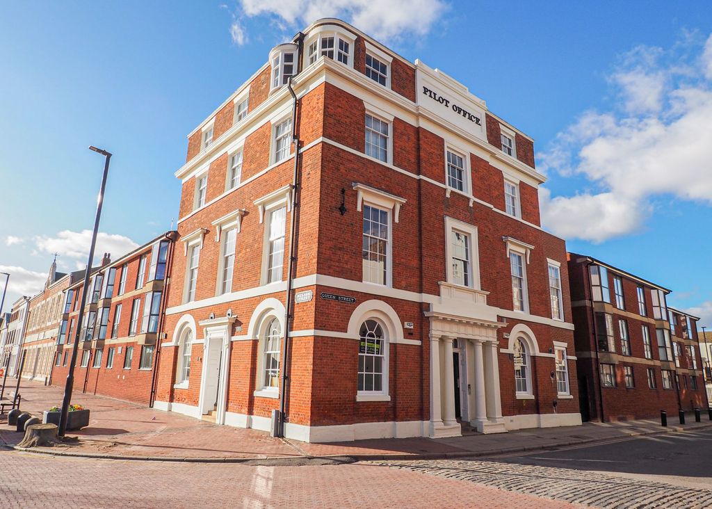 Property photo 1 of 14 Front