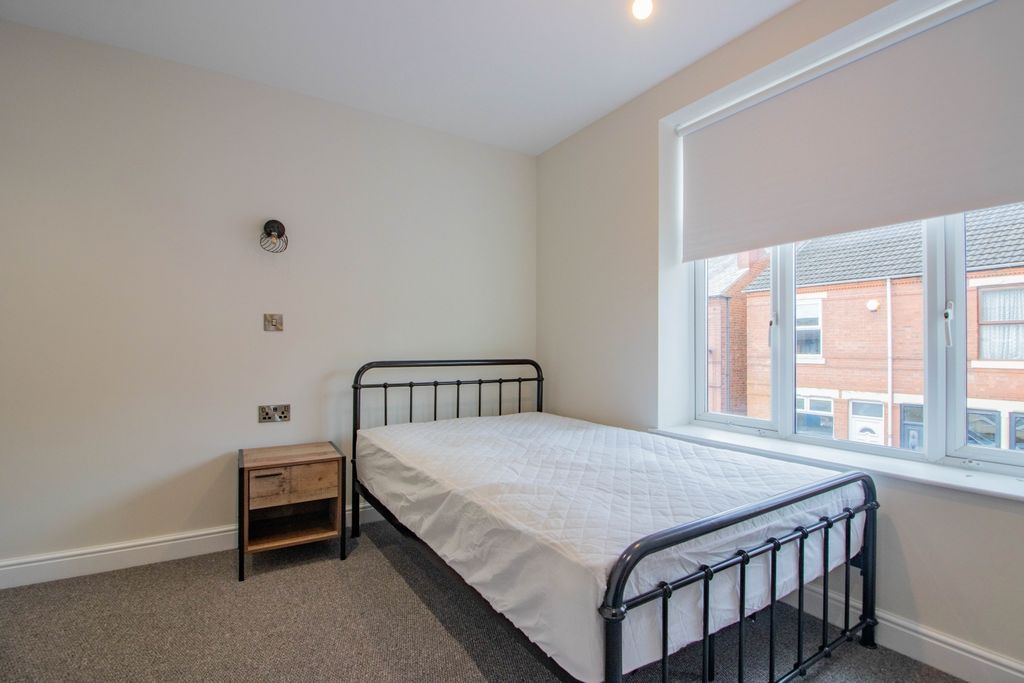 Property photo 1 of 7 E-3