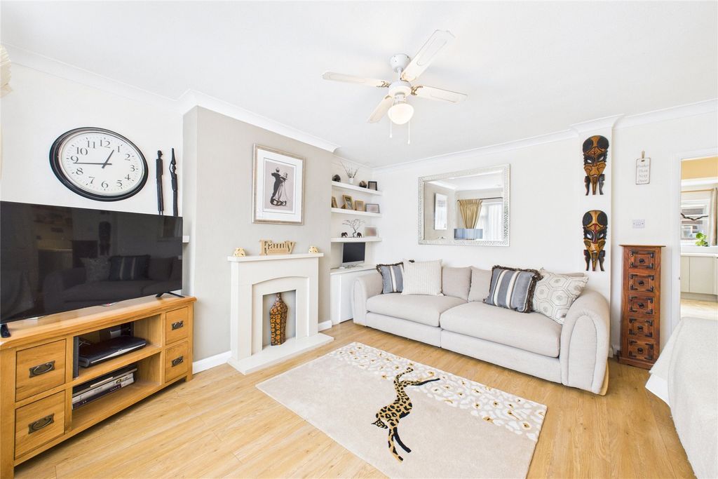 Property photo 2 of 16 Picture No. 04