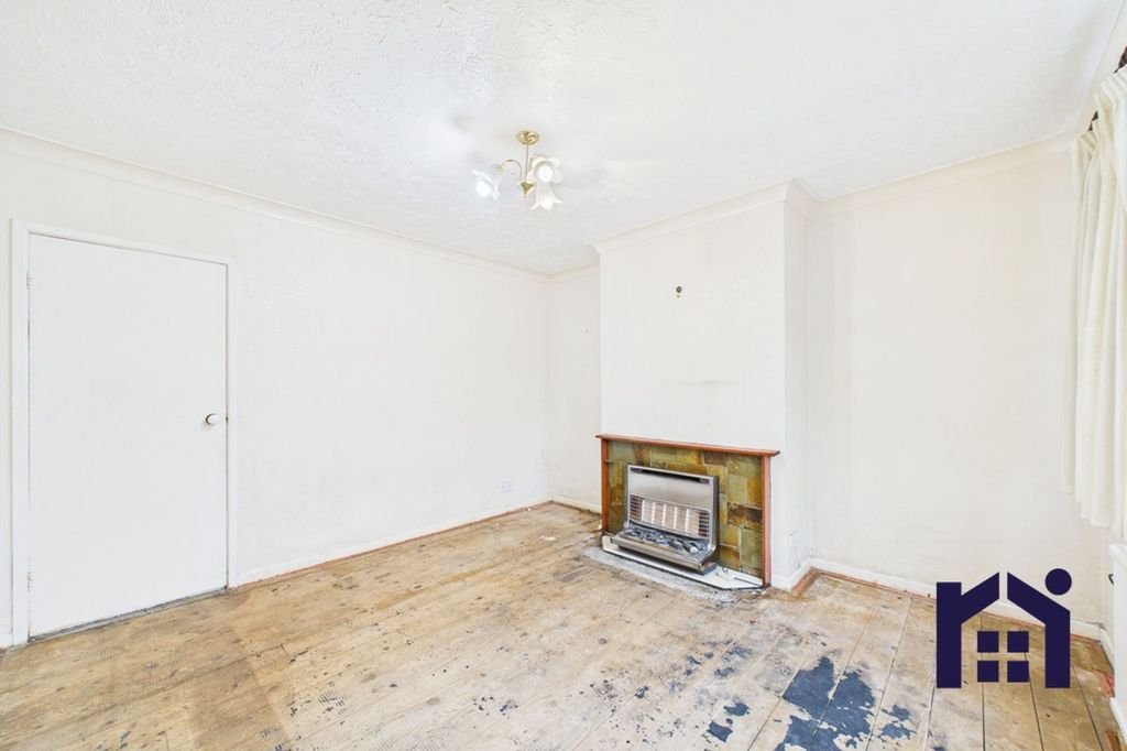 Property photo 3 of 24 Living Room