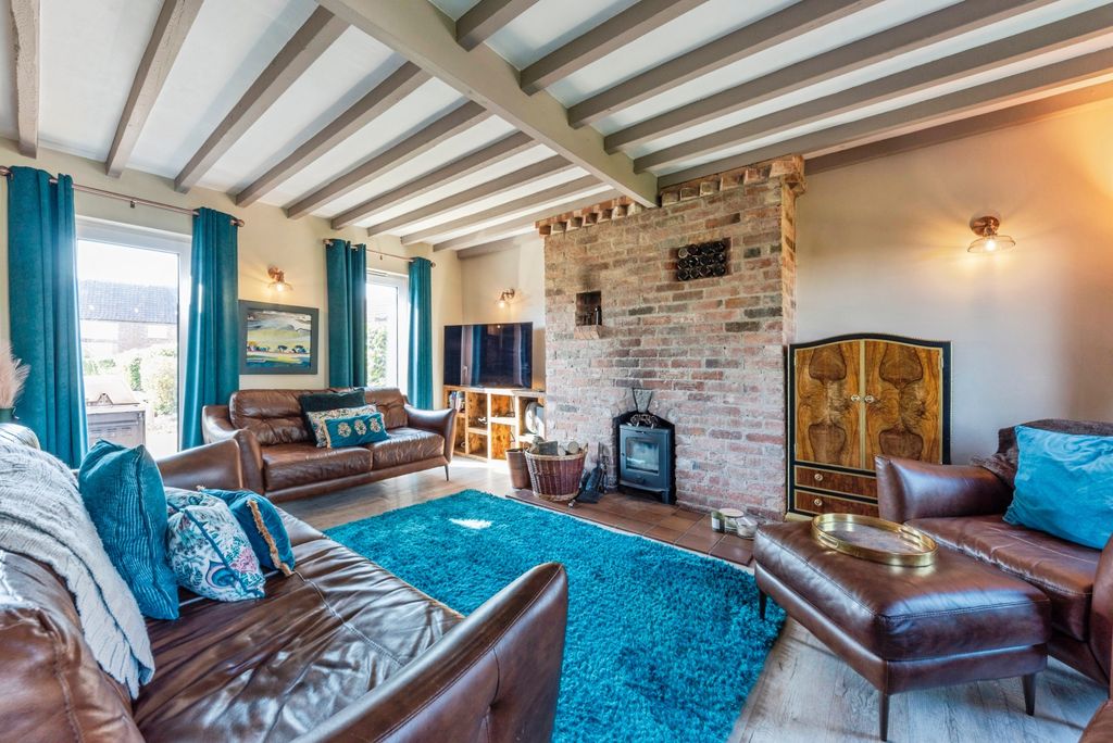 Property photo 1 of 26 5_Sycamore_Close-24