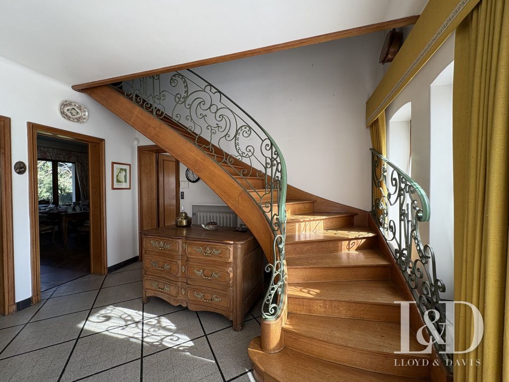 Property photo 2 of 6