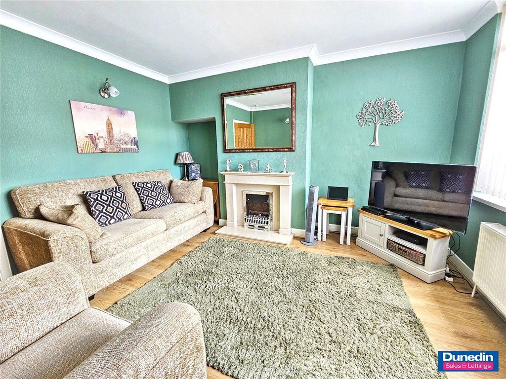 Property photo 3 of 17 Picture No. 10