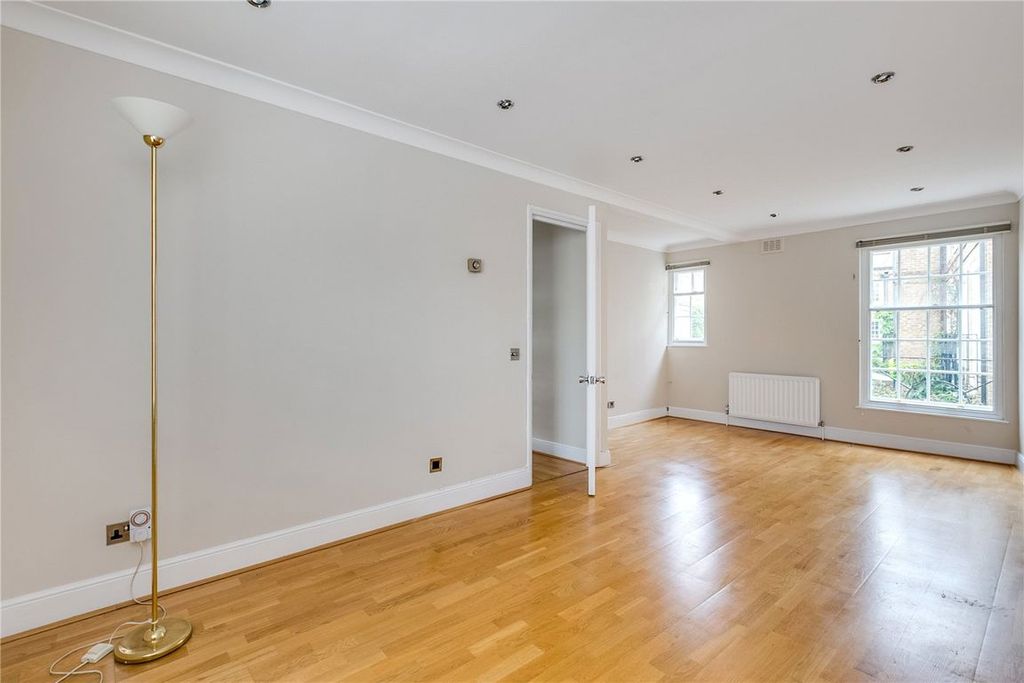 Property photo 2 of 6