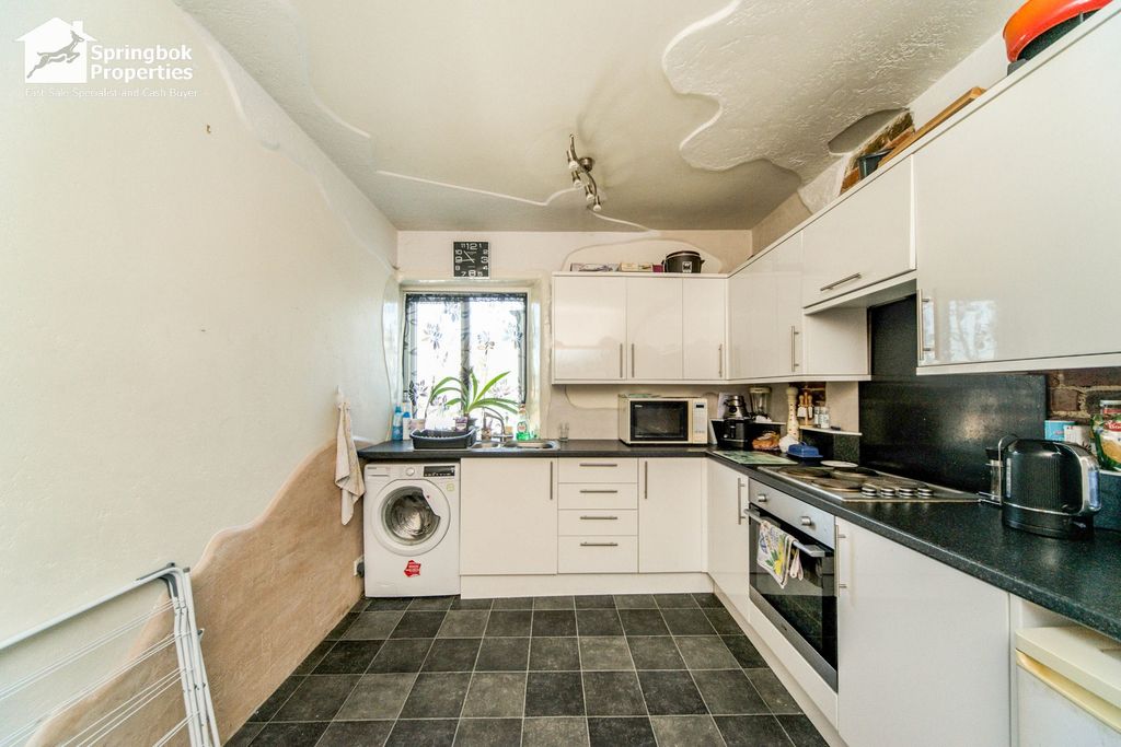 Property photo 2 of 11 Image 1