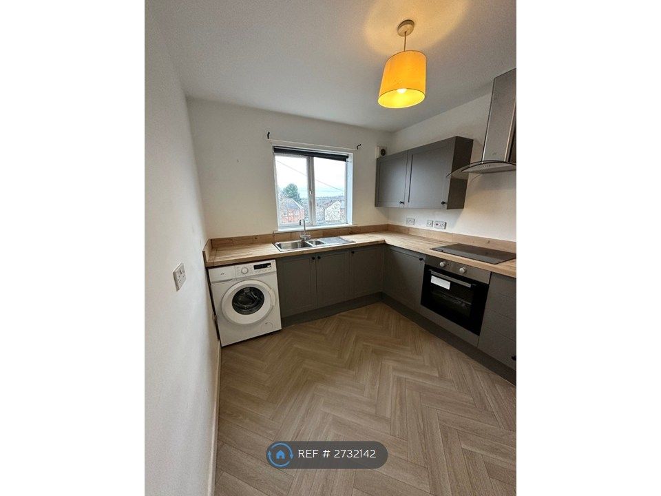 Property photo 1 of 10 Kitchen