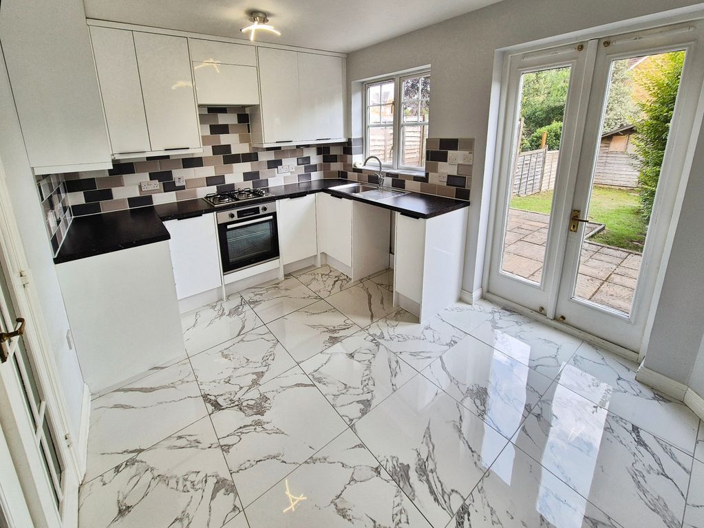 Property photo 2 of 12 Kitchen/Breakfast Room