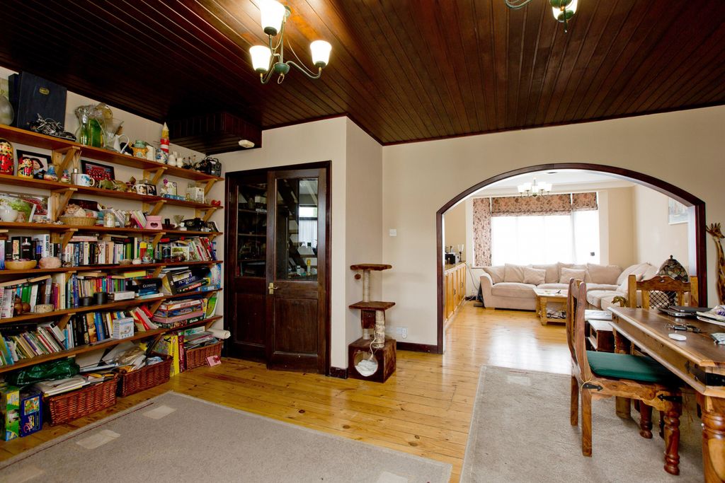 Property photo 3 of 15 Gallery