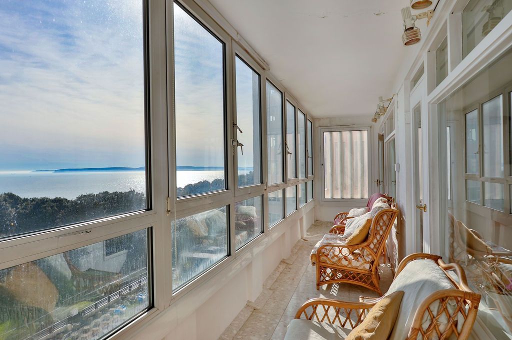 Property photo 3 of 19 Img_9056