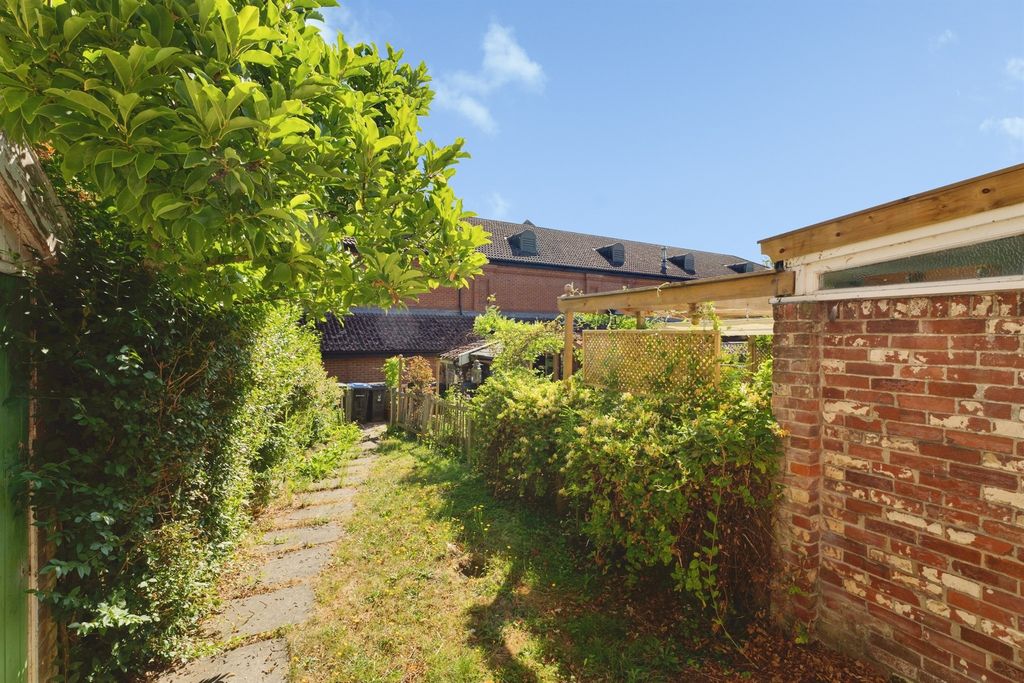 Property photo 2 of 14
