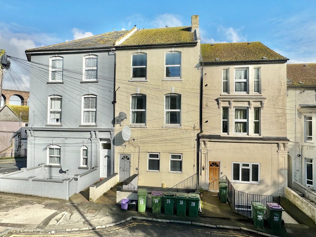 Property photo 1 of 10 Foord Road South