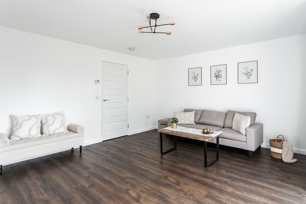 Property photo 3 of 26