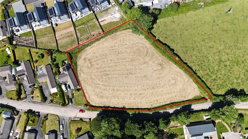 Property photo 2 of 12 Picture No. 19