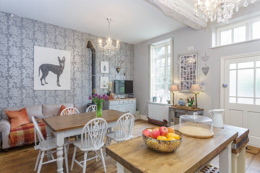 Property photo 2 of 6 Gallery