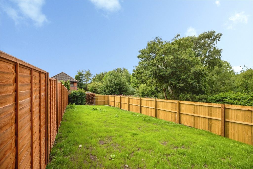 Property photo 2 of 32 Picture No. 76