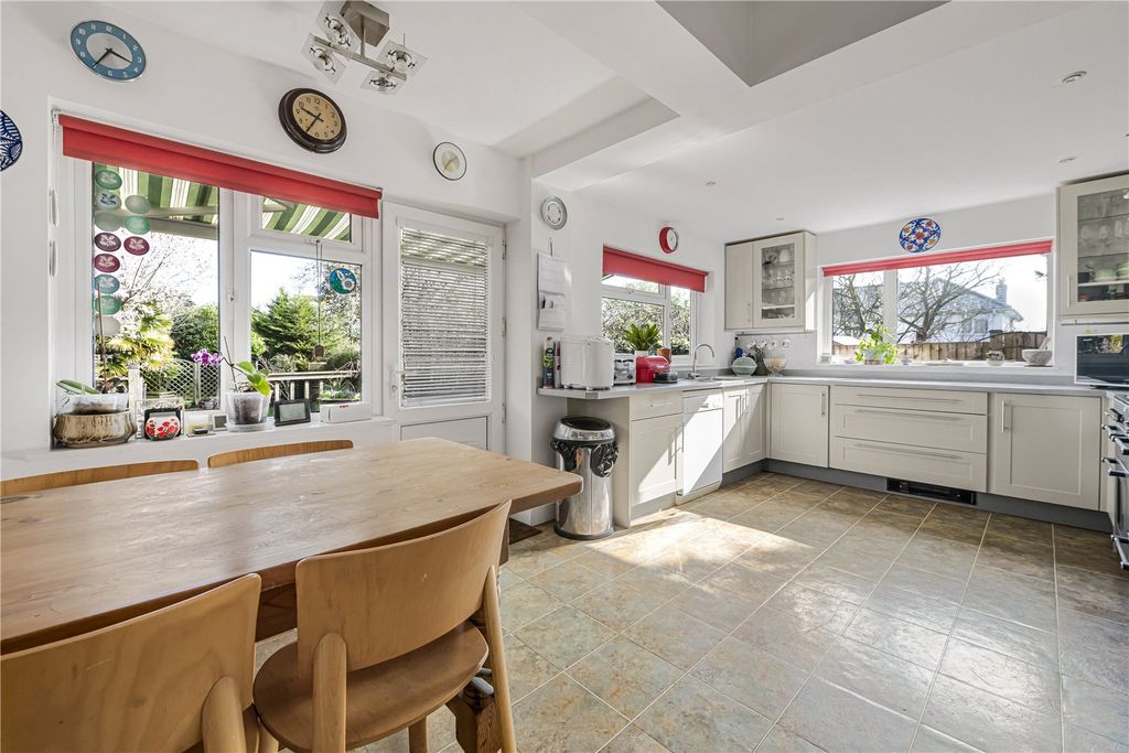 Property photo 2 of 21 Picture No. 29