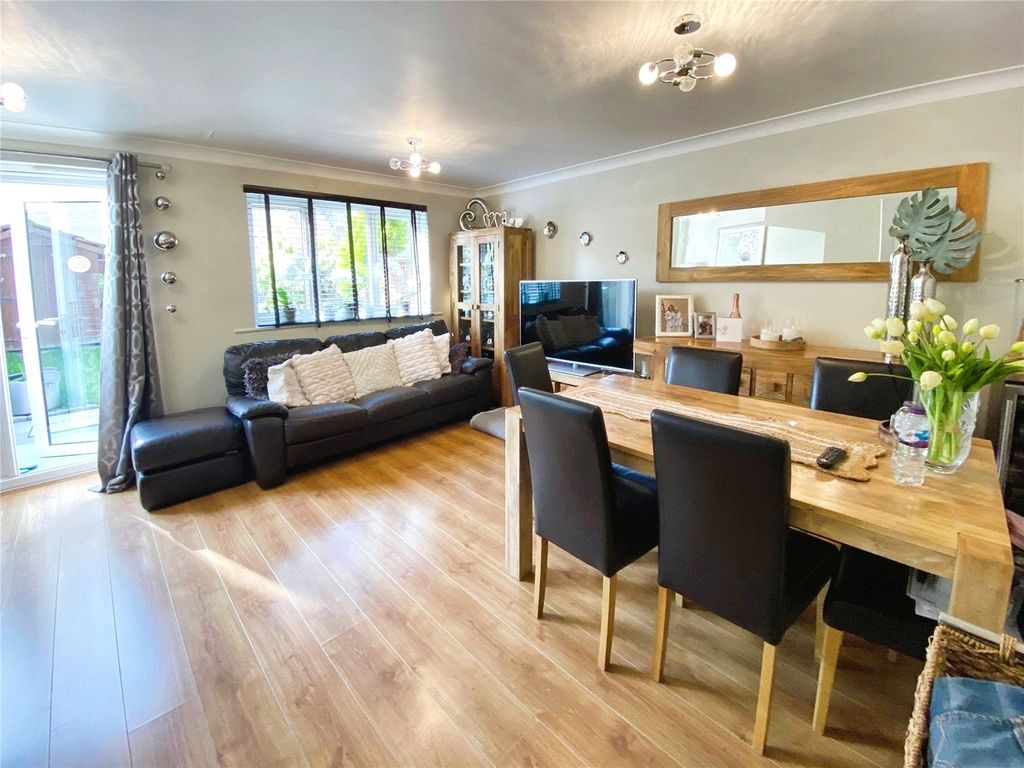 Property photo 2 of 14 Picture No. 03