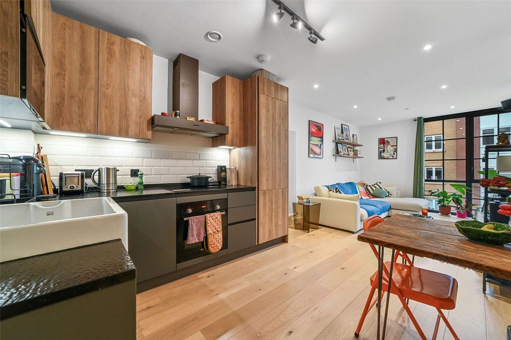 Property photo 3 of 15 Kitchen