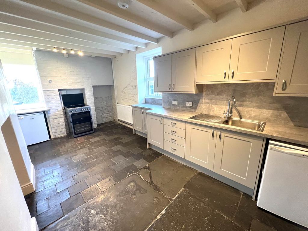 Property photo 2 of 13 Kitchen